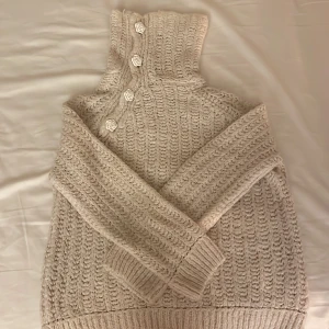 Tjocktröja - Jättefin tröja från Zara som tyvärr är för liten för mig 