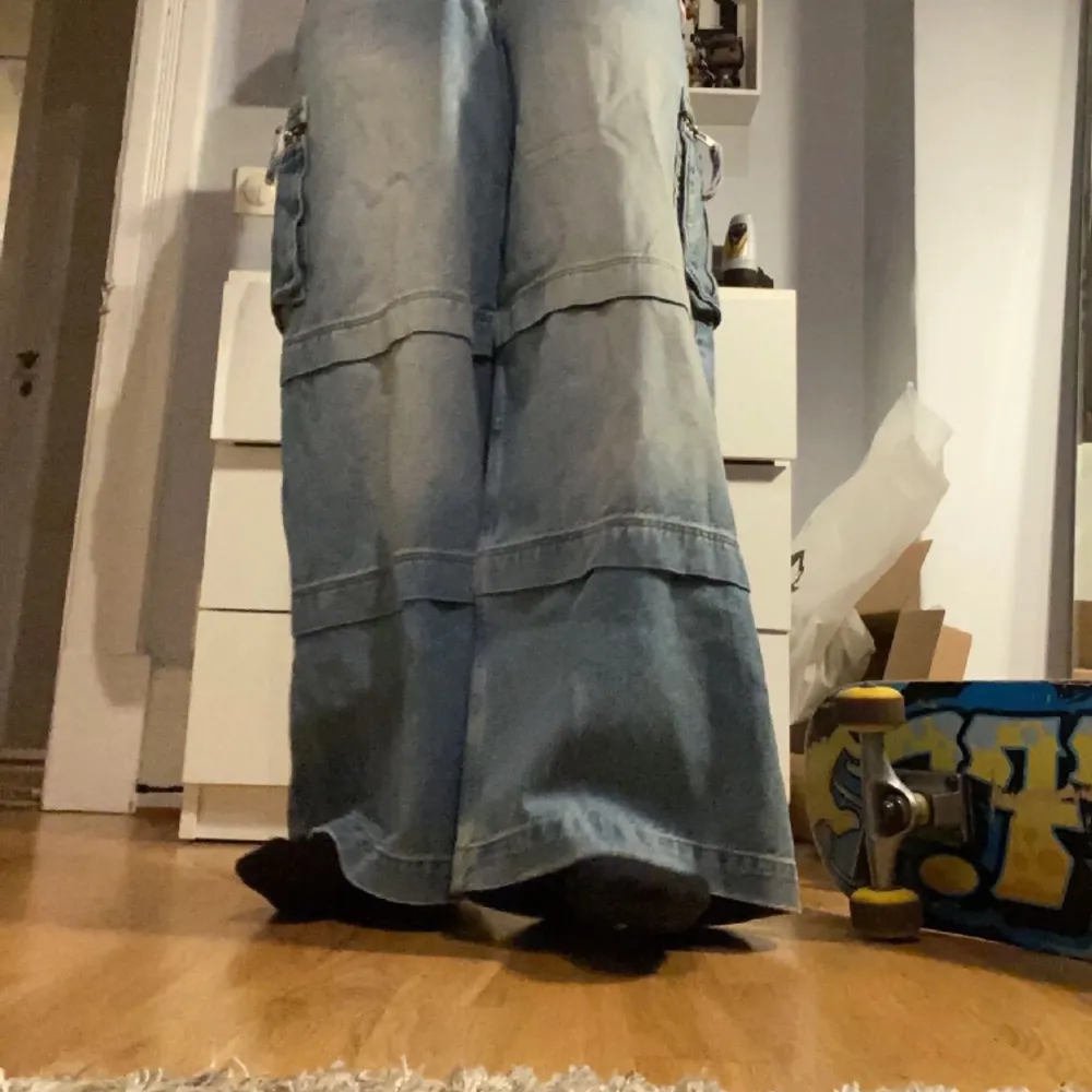 Feta Jnco liknande baggy jeans från Asos design Priset kan diskuteras . Jeans & Byxor.