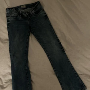 Ltb jeans - Dessa jeans gillar ja verkligen och så sköna men har inte kommit till användning då ja köpte ett par andra! Perfekt färg till hösten
