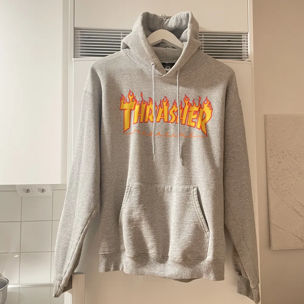 Trasher hoodie i storlek S, väldigt få gånger använd. köparen står alltid för frakt men kan även hämtas i gbg💕. Hoodies.