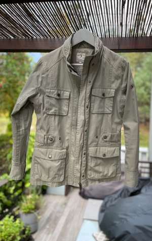 Boomerang Field jacket  - Riktigt snygg Field jacket för ett bra pris! 