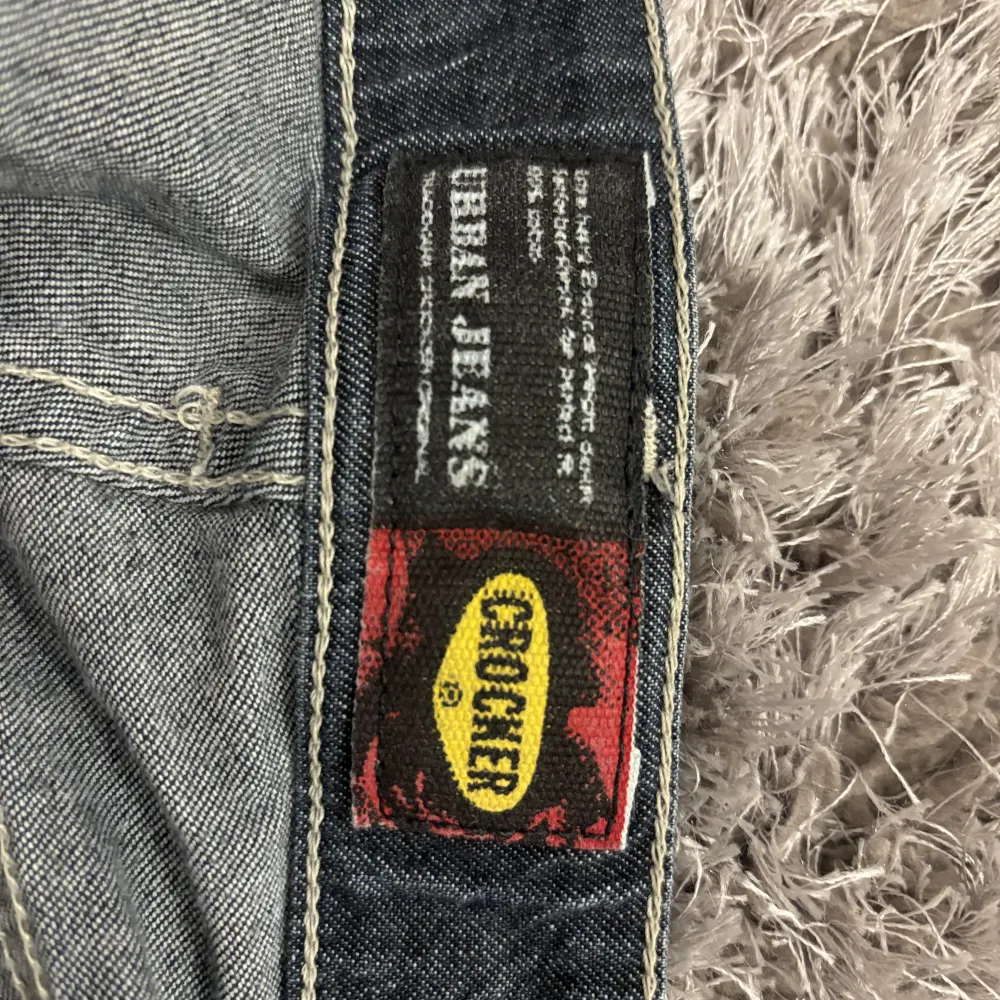 finaste midwaist jeansen från crooker, knappt använda ☺️💗 säljer då dom inte används. Jeans & Byxor.