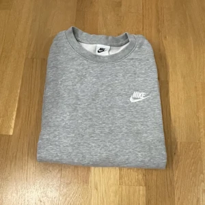 Nike Sweatshirt - Skick 10/10, pris kan diskuteras, nypris ca 400