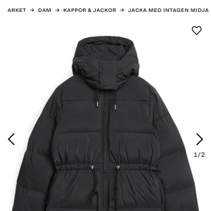 Byte! Storlek! Ny jacka från ARKET - Ny jacka med tags, storlek S, söker M Kan tänka mig sälja också. 1700kr