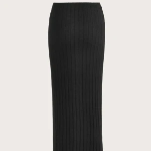 Kjol  - Säljer min oanvända kjol från shein säljer pga att den inte satt som jag ville prislapp kvar!