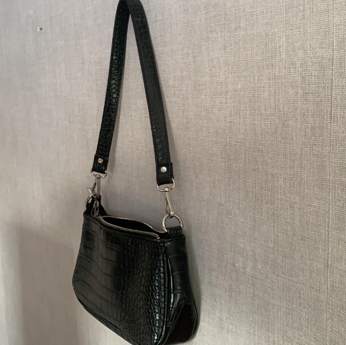 Svart väska  - 91