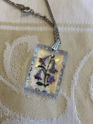 Vintage halsband  - Vackert halsband med glasberlock med blomster 