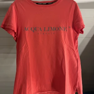 Acqua limone t-shirt - Acqua limone t-shirt i fint skick. 