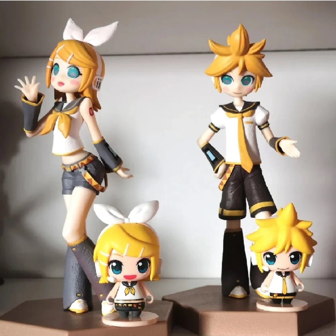 Vocaloid figur Kagamine Len & Rin
