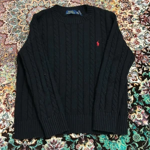 Polo tröja  - En Stickad polotröja som inte passar mig längre storlek M men passar S också