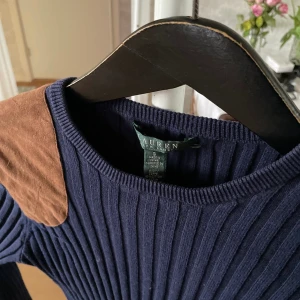 Blå tröja från Ralph Lauren  - Blå tröja från Ralph Lauren  Storlek S Fint skick 