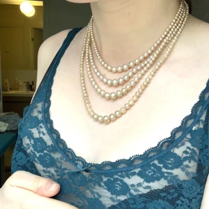 Pärlhalsband - Superfint pärlhalsband!💫