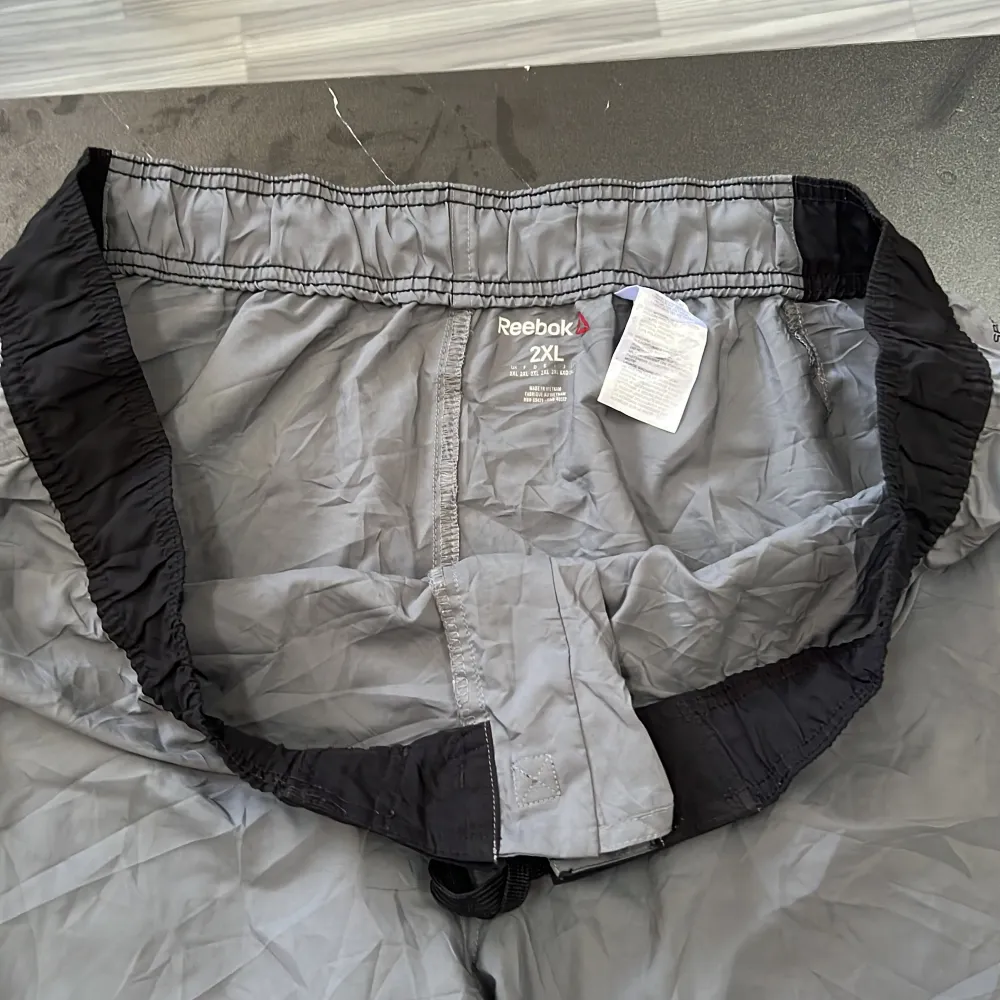 Good condition branded rebook Size 2 xl . Shorts.