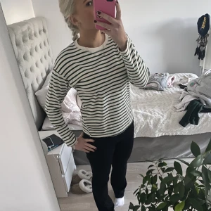 Zara tröja  - Storlek S💚