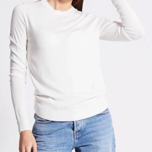 Vit stickad - Vit fin stickad tröja från lager 157🩷aldrig andvänd