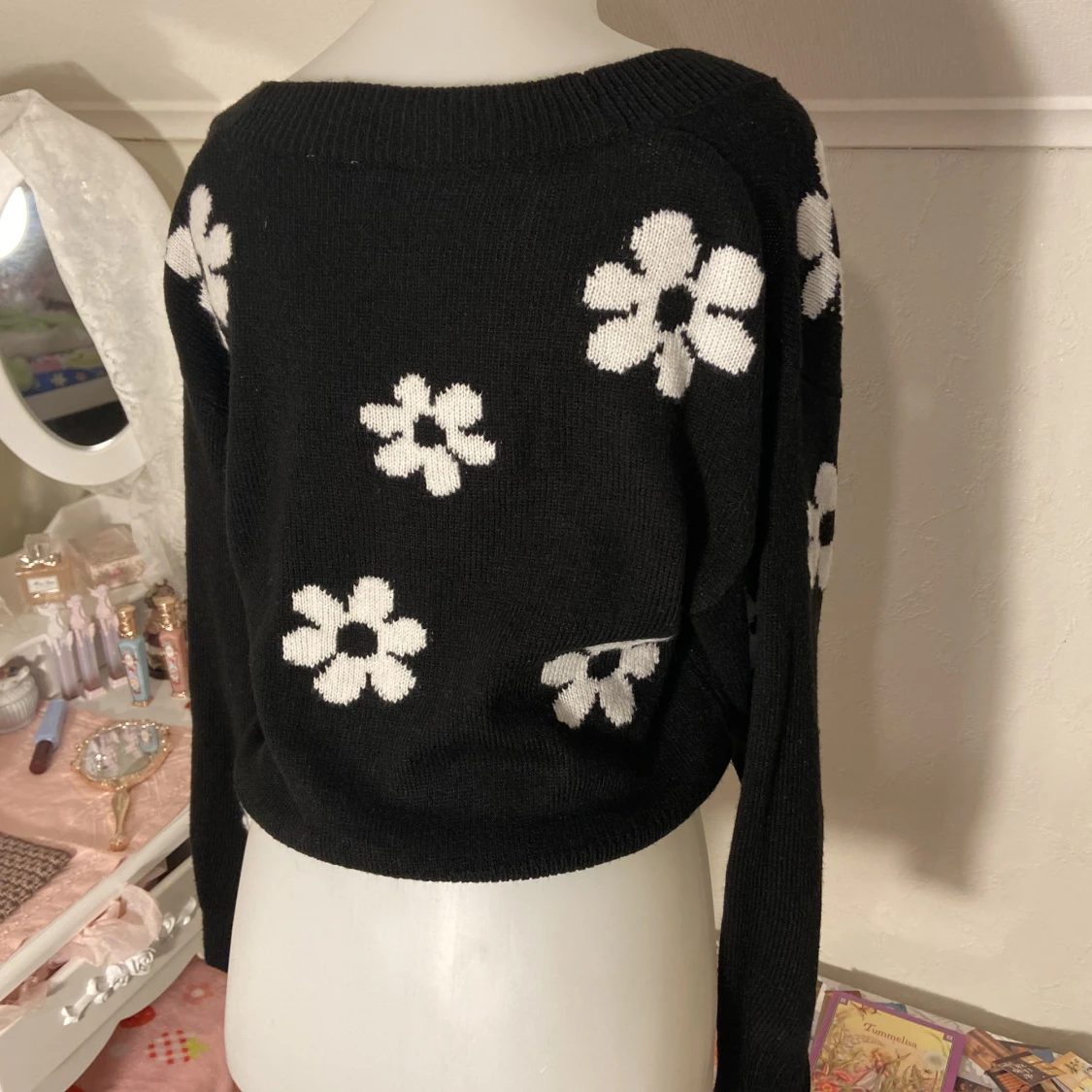 Blommig Svartvit Kofta - 90