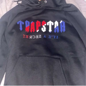 Trapstar hoodie - Trapstar hoodie för  699