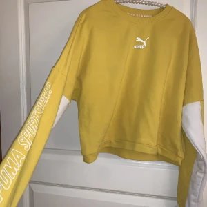 Puma tröja - Säljer då den inte är min stil längre. Jätte bra skick 