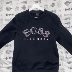 Hugo boss tröja - Helt oanvänd BOSS tröja Strl S