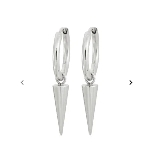 Peak örhängen edblad - Peak örhängen från edblad i nyskick!