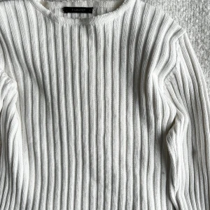 Vit tröja  - Fin tröja 