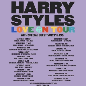 Harry Styles konsertbiljett - 1 Harry Styles konsertbiljett till Horsens, Danmark 13 Maj 2023. I johnnys place, mitt i scenen! Säljer pga att jag ska köpa två sittplatser istället och vill inte gå själv. Säljer för 5000kr, men det kan vara diskuterbart i så fall :))