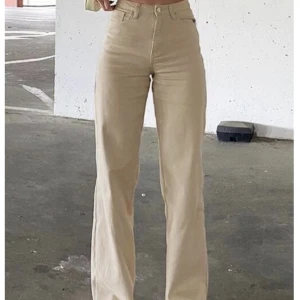 Pull and Bear Jeans - Pull and Bear Straight leg jeans in beige. Size 34 EUR. Not new.