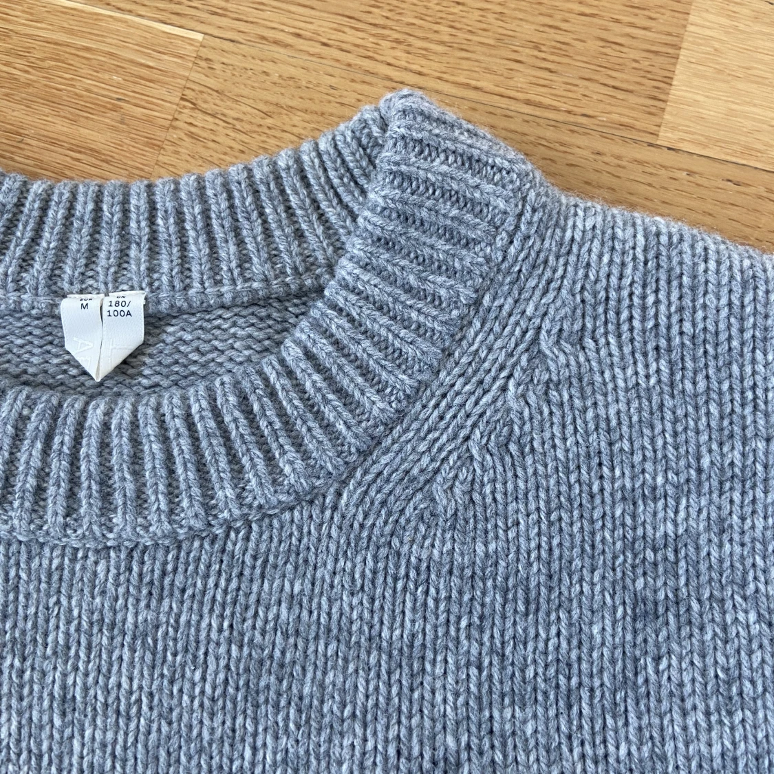 Stickad ulltröja - 90