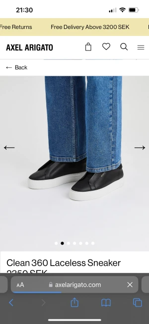 Artigato skor - Funderar på att sälja mina skor från Axel Arigato då de inte längre kommer till användning. De är sparsamt använda och går absolut att fräscha upp då det är skinn. Jag kan skicka egna bilder vid önskemål.  Slutsålda på hemsidan och nypris är 2350kr   