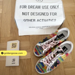 Golden goose skor - golden goose skor för 3000 kr, stl 38, aldrig använda, fint skick