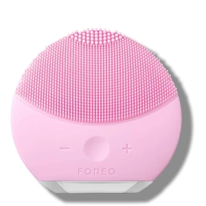 Helt ny foreo LUNA mini 2 - Helt ny foreo luna mini 2. Endast testat laddaren på den för att se så att den funkar! Tveka inte för att skriva privat för mer detaljer eller bilder🥰.  Denna foreo rengör skonsamt huden och passar alla hudtyper🤩.  Nypris: 1350kr Pris kan sänkas!💓