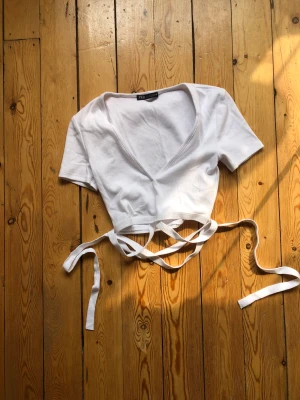 Zara topp  - Zara topp i storlek XS, aldrig använd nyskick , 50kr+frakt skickar via instabox 