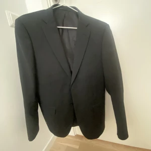Kavaj från Dressman - Kavaj från Dressman. Sparsamt använd.