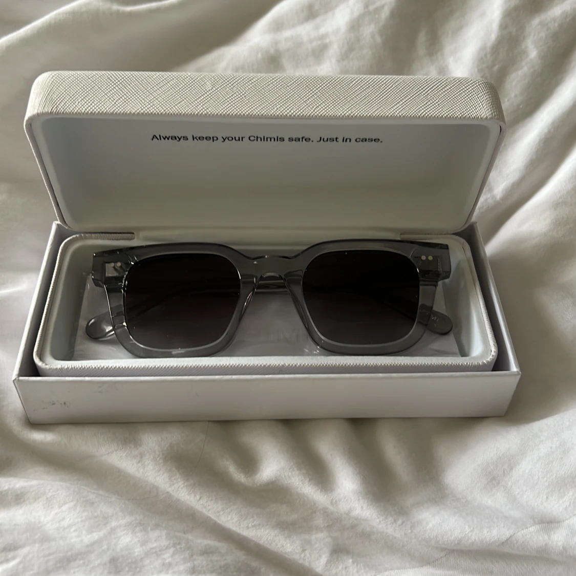 CHIMI solglasögon 04 Grey  - 91