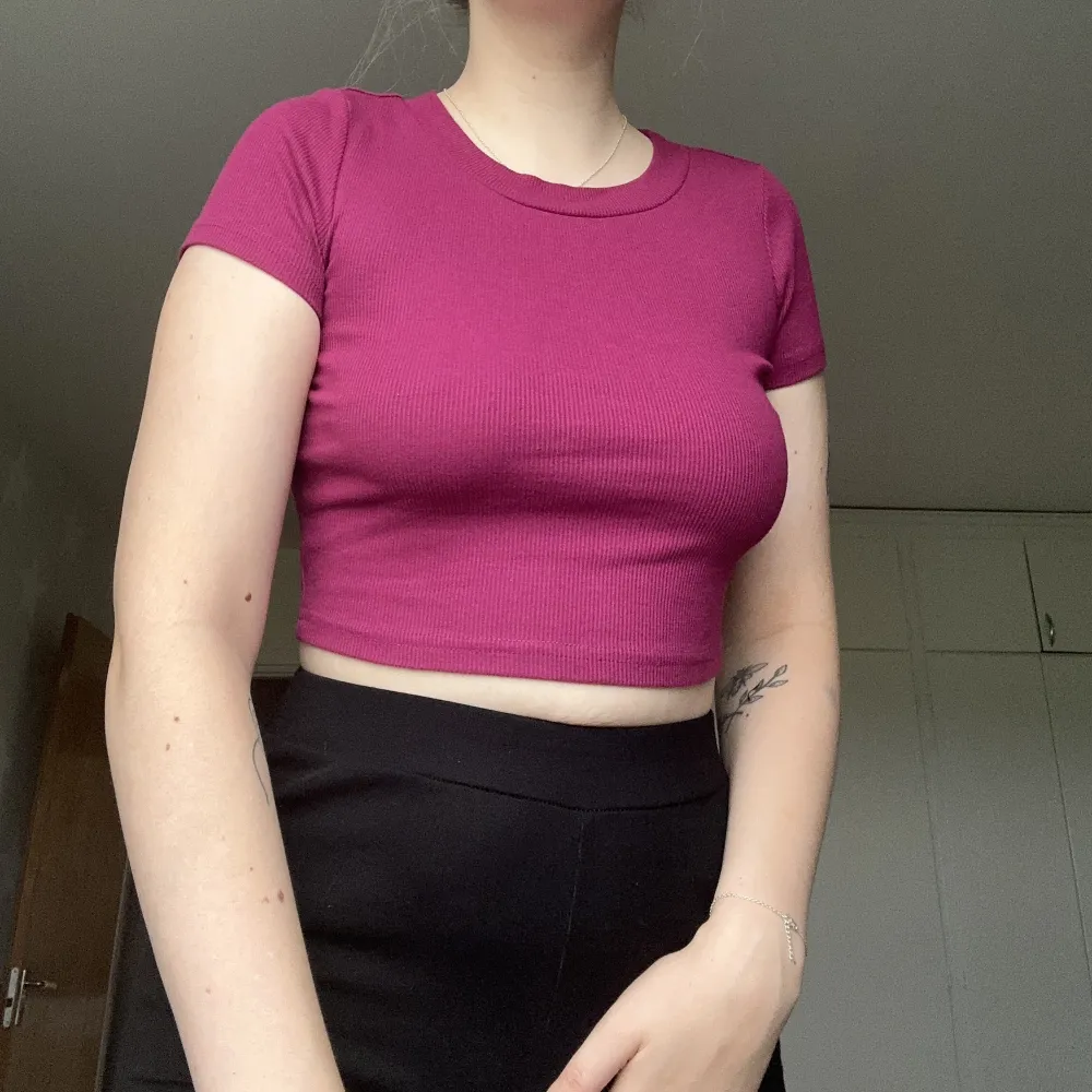 Selling 3 crop tops together, from shein in size S.. Toppar.