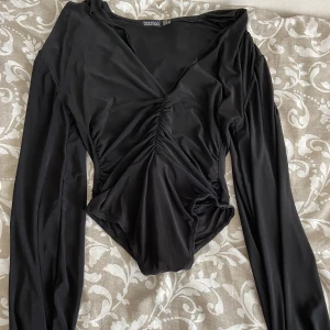Ruched body - Ruched topp så fin! Ger super fin form och så mjukt skönt material😍 