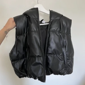 Väst - väst från h&m, sparsamt använd