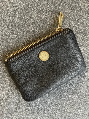 Plånbok  - Liten smidig plånbok från dona dona nyskick. 