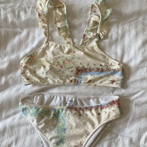 Ralph lauren bikini - Super söt Ralph lauren bikini som är andelarna för lite för mig. Har aldrig använt den 