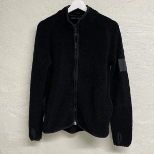 Peak performance  - Peak performance fleece  Storlek S