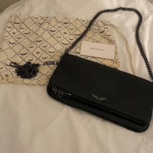 Zadig & Voltaire - Äkta Zadig väska, tillkommer två band i olika längd.