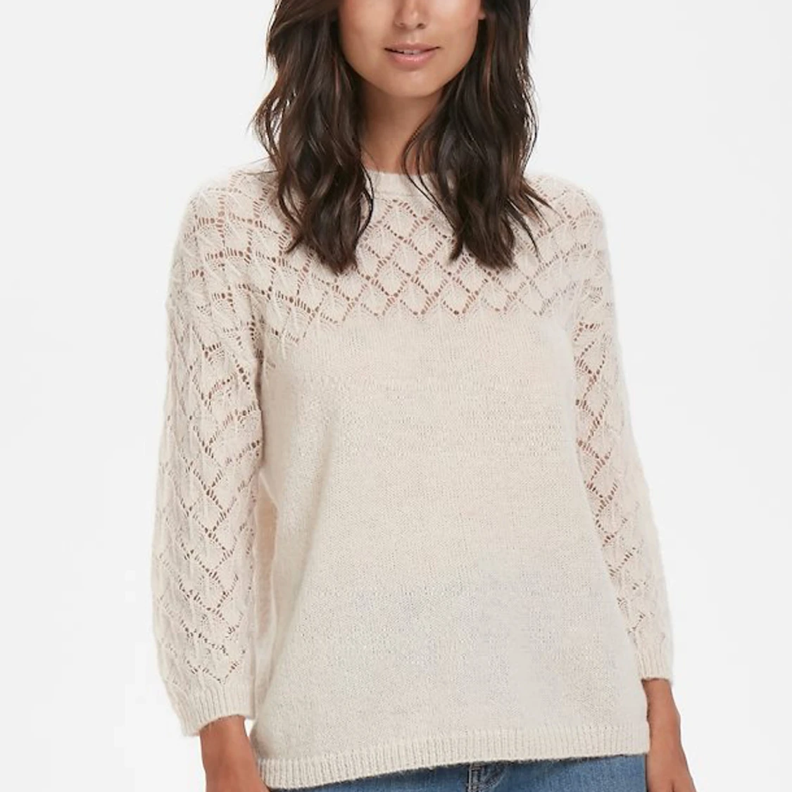 Beige/vit stickad tröja