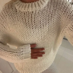 Grovstickad tröja - Tröja från NA-KD. Aldrig använt. Säljer för 150+frakt 