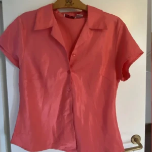 Rosa skjorta - Så snygg! Inga defekter 