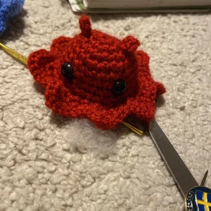 Virkade bläckfiskar i valfri färg!  - Virkade bläckfiskar i valfri färg, skickar bild privat på alla färgval. 40kr/st , 4 för 150kr 