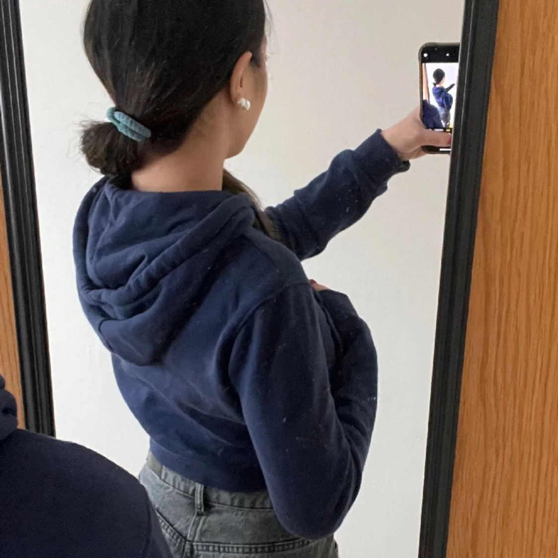 Kort marinblå ziphoodie  - 90