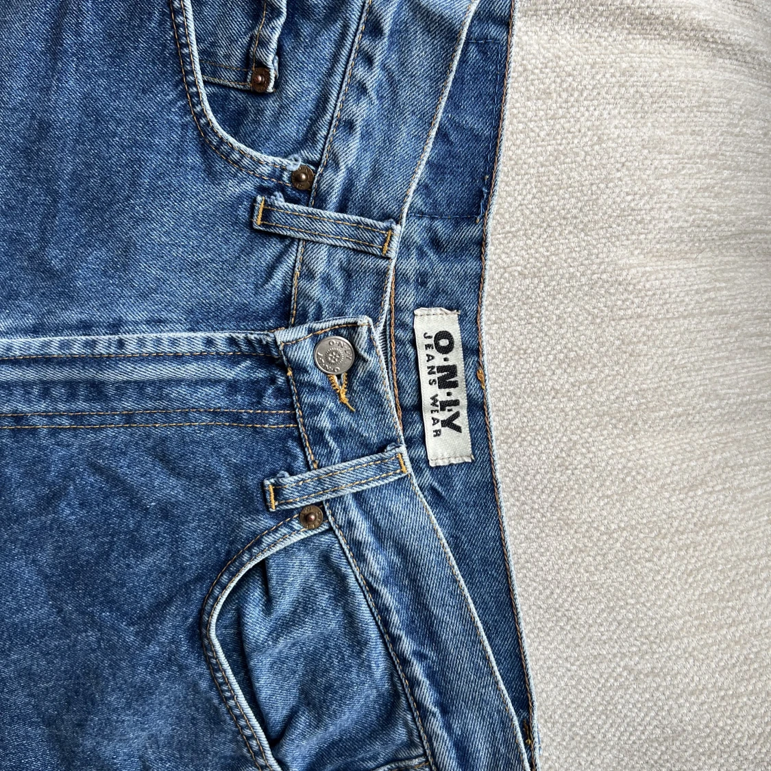 Momjeans från Only - 91