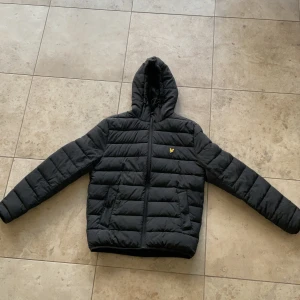 Jacka - Fint skick, använts i en säsong.