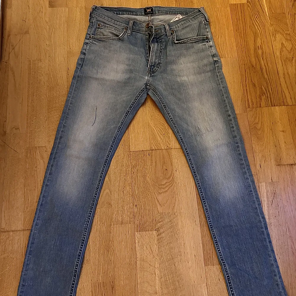 Lee slim jeans | Storlek W32 L32 | Inga defekter | Pris: 200kr. Jeans & Byxor.