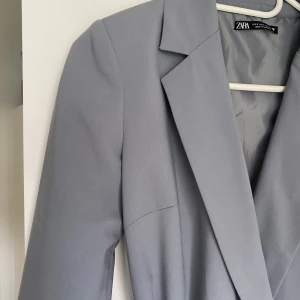 Klänning  - Använd en gång 